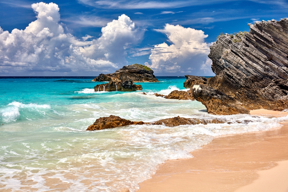 Rocky,Coastal,Shoreline,Of,Bermuda