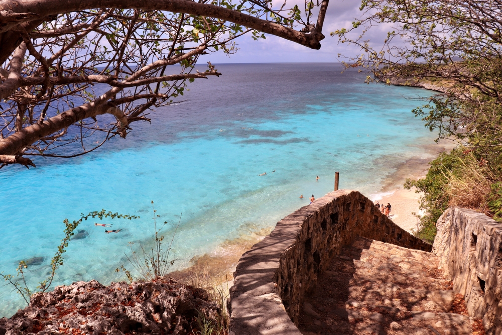 1000,Steps,Diving,Site,In,Bonaire.,A,Popular,Tourist,Place