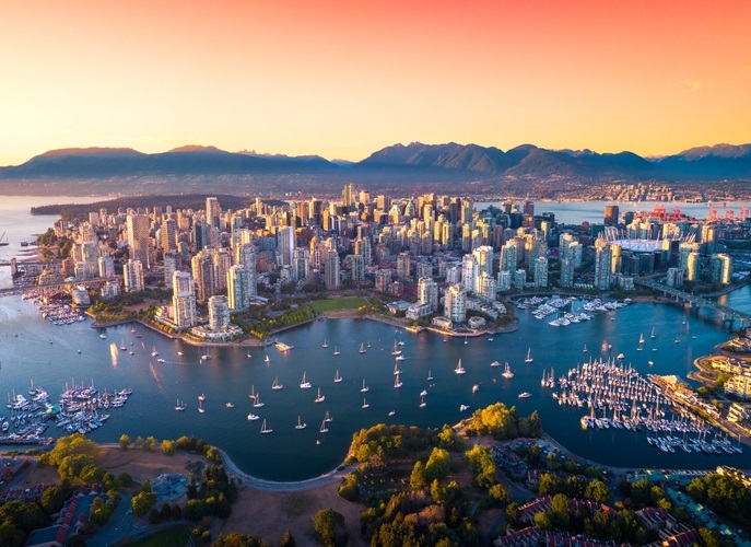 Beautiful,Aerial,View,Of,Downtown,Vancouver,Skyline,,British,Columbia,,Canada