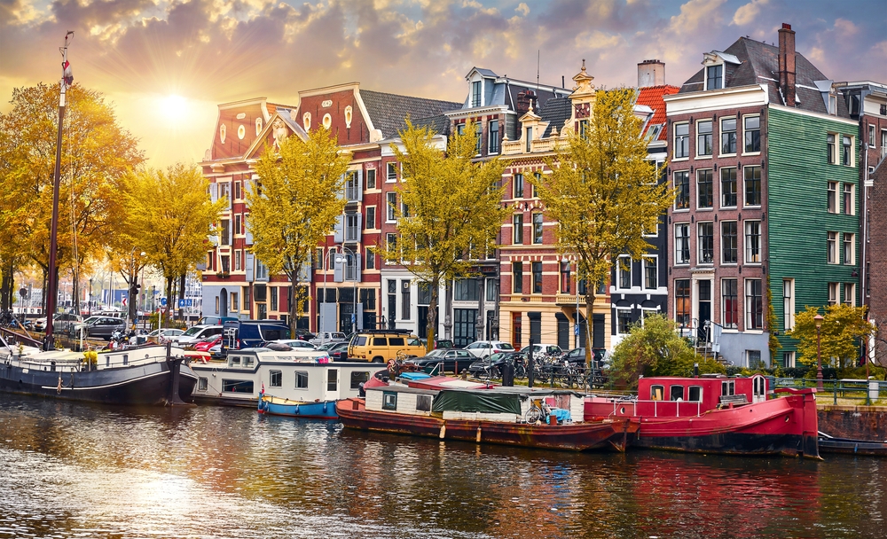 Amsterdam,,Netherlands.,Panorama,Of,Famous,Dancing,Houses,On,River,Amstel,