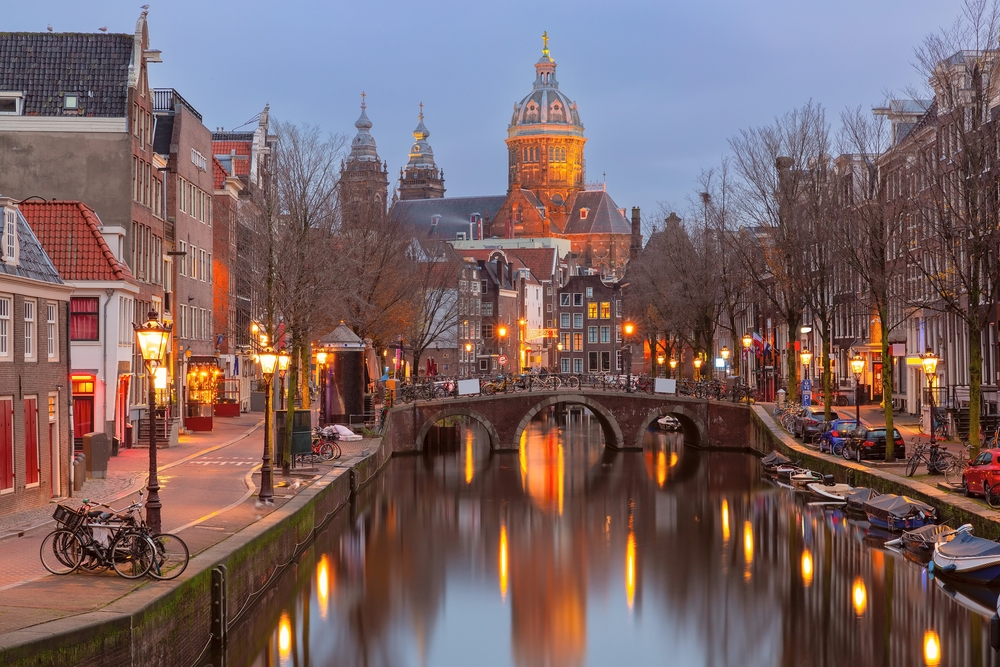 Canal,De,Wallen,,Famous,Red-light,District,In,The,Twilight,,Amsterdam,